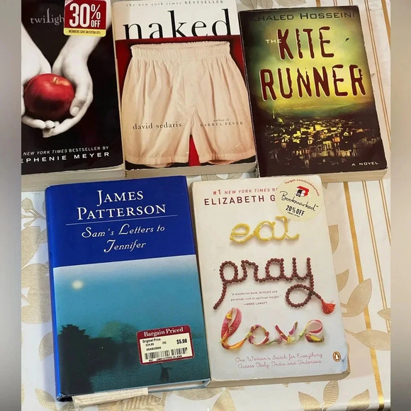 Set Of 5 Womens Books Bestselling Authors Meyer Fever Hosseini Patterson Gilbert - Picture 1 of 11